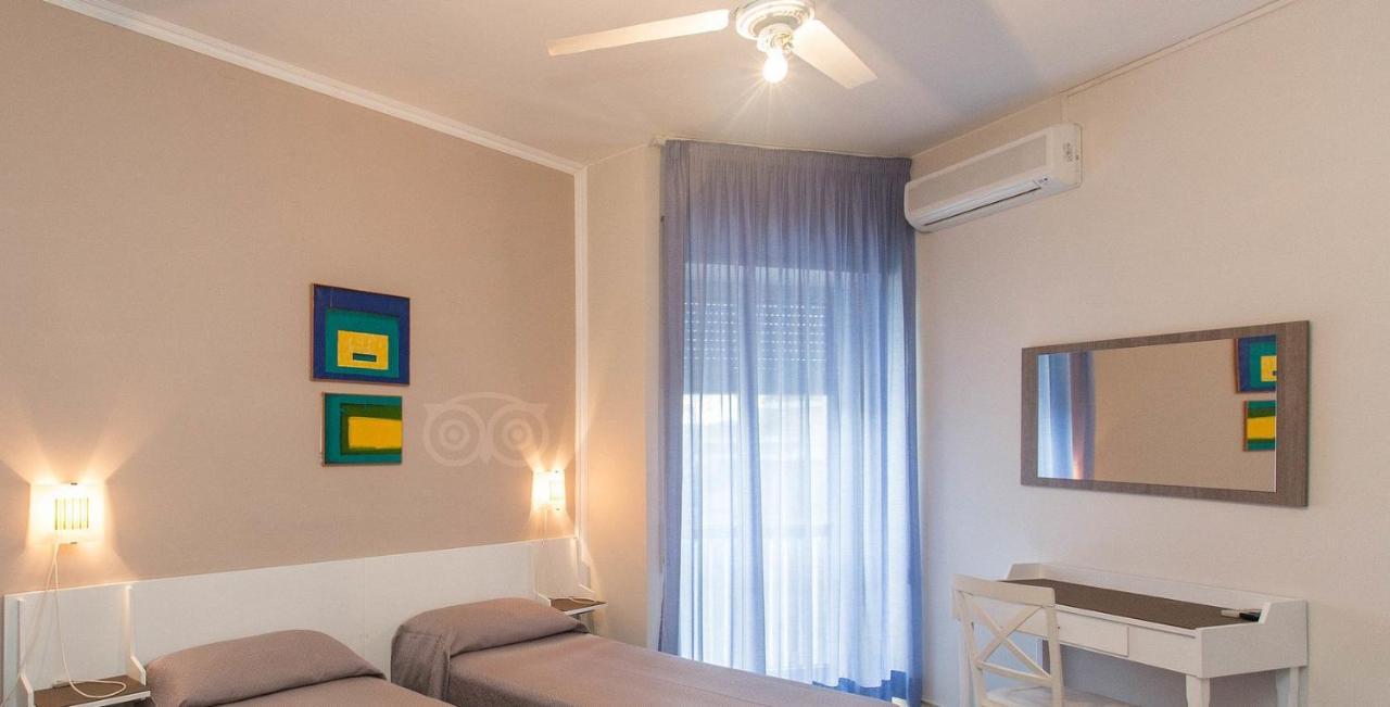 Hotel Anna Terracina Esterno foto
