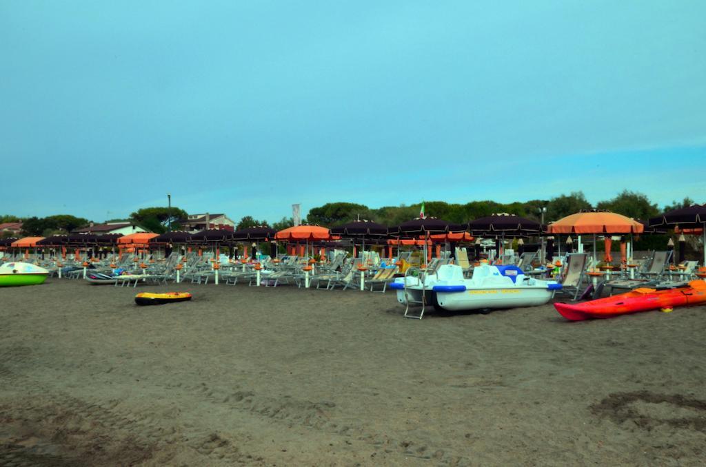Hotel Anna Terracina Esterno foto