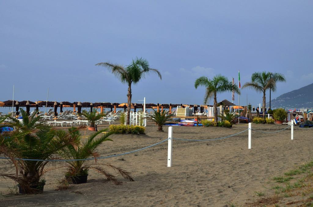 Hotel Anna Terracina Esterno foto