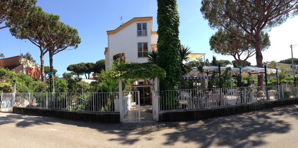 Hotel Anna Terracina Esterno foto