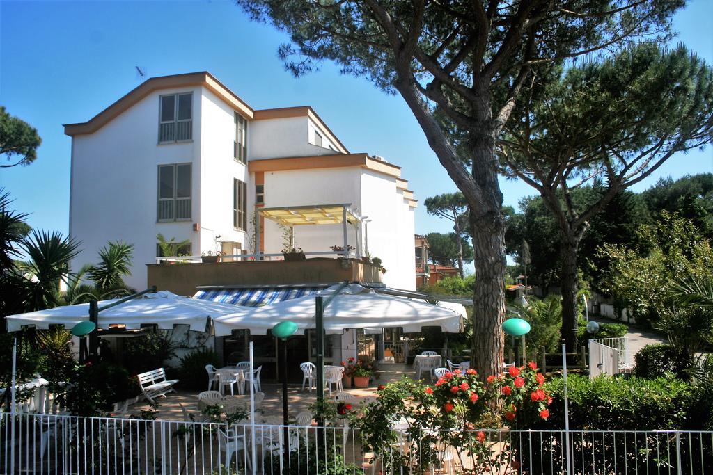 Hotel Anna Terracina Esterno foto