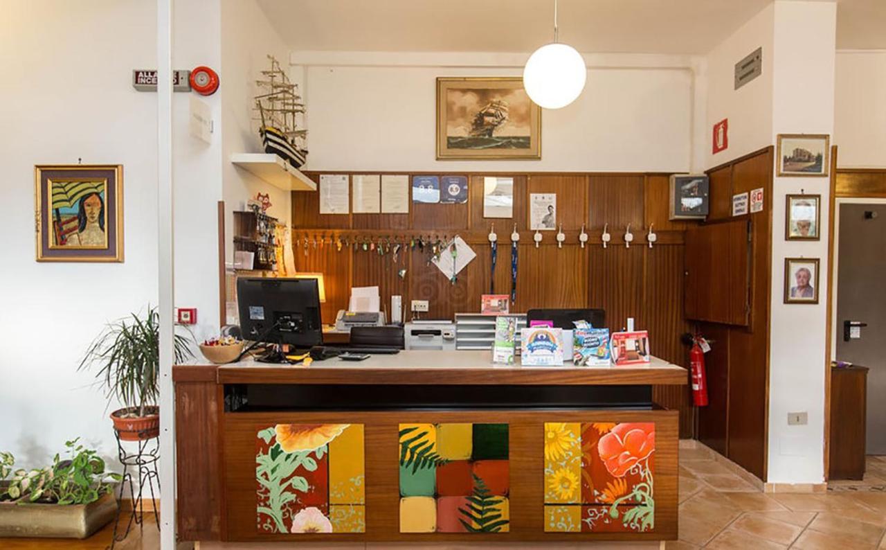 Hotel Anna Terracina Esterno foto