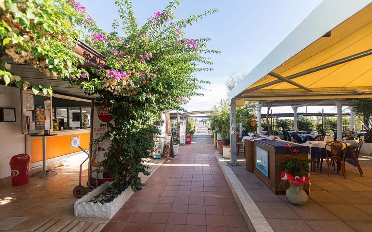 Hotel Anna Terracina Esterno foto