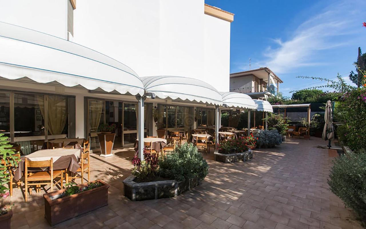 Hotel Anna Terracina Esterno foto