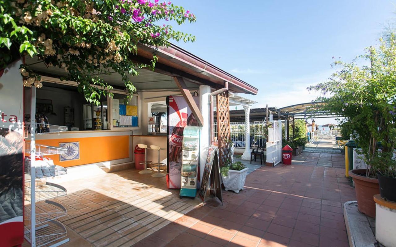 Hotel Anna Terracina Esterno foto